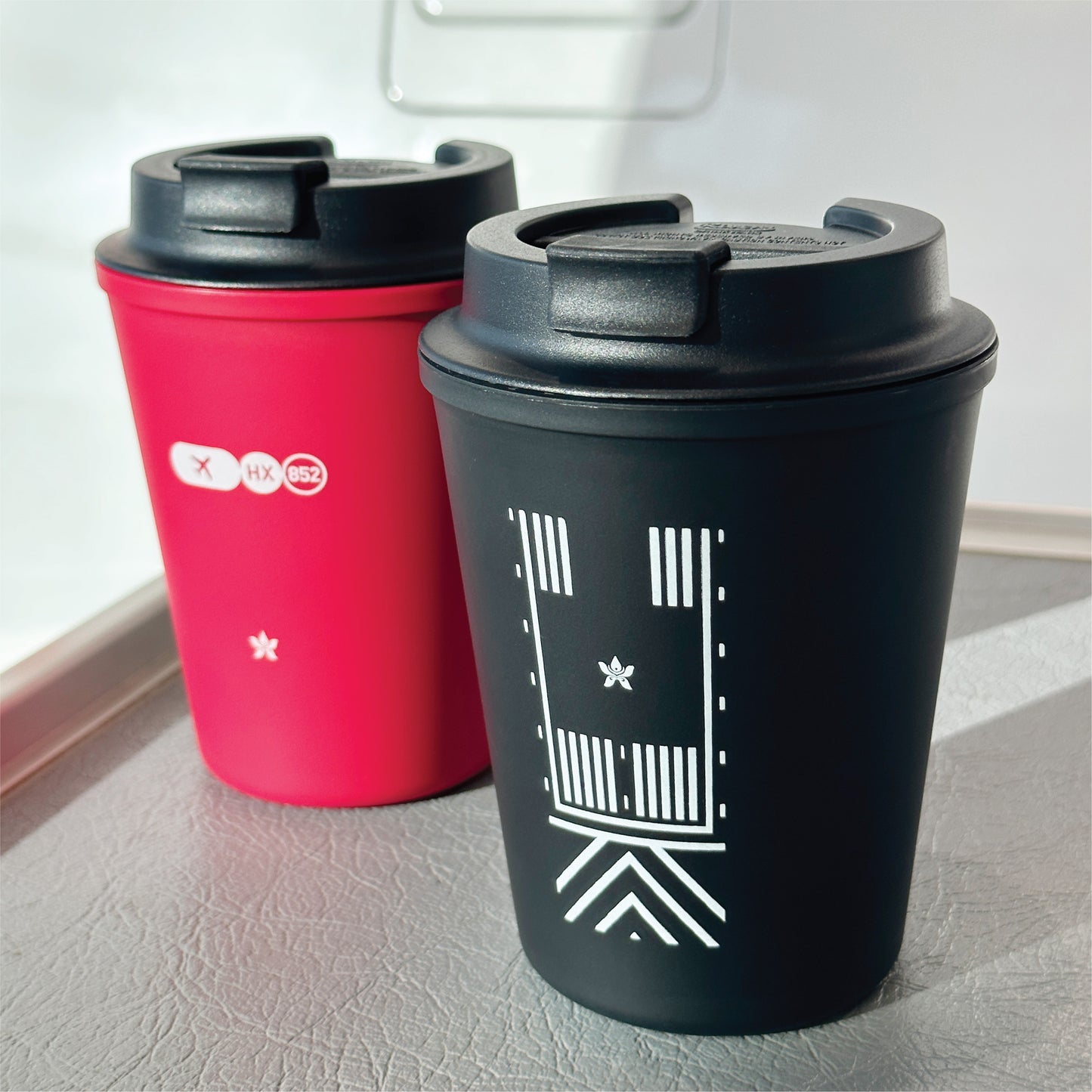 <tc>香港航空 X Rivers Sleek 隨行杯 - 跑道</tc>