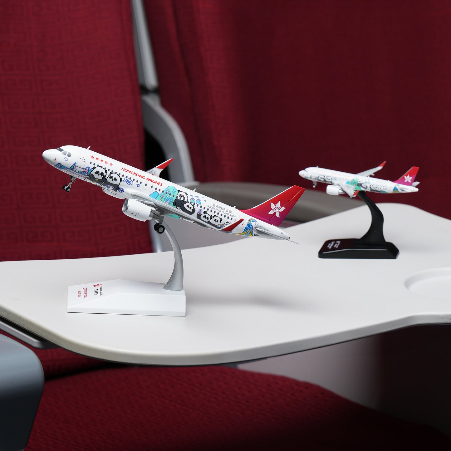 Hong Kong Airlines x Ocean Park "Panda Friends"|  A320 1:200 Limited Edition Livery Aircraft Model A320 1:200 限量版彩繪客機飛機模型
