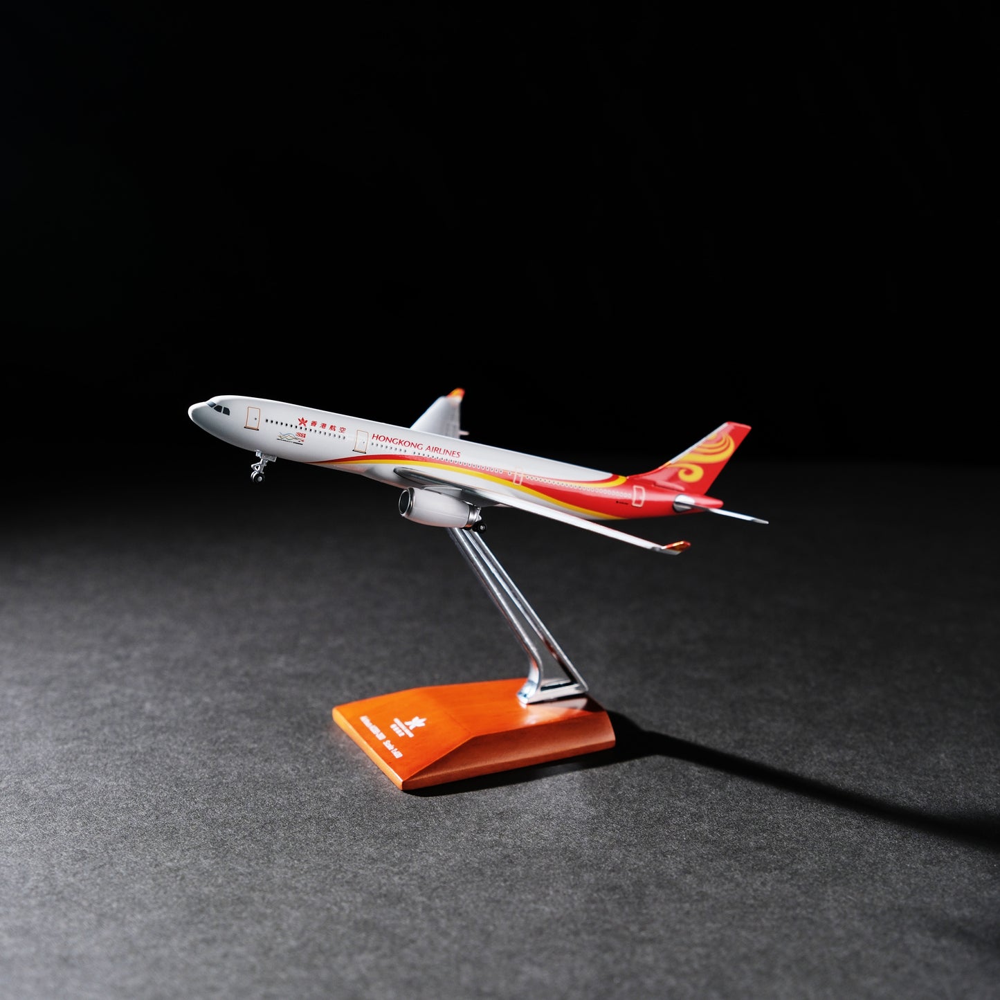 Hong Kong Airlines | A330  1:400 Aircraft Model  Limited edition