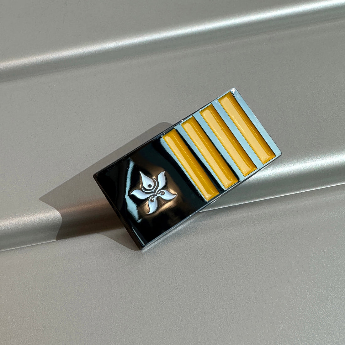 Enamel Pin - Captain – Hong Kong Airlines Collection